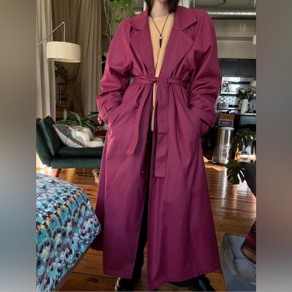 London Fog Burgundy Trench Coat fits S-XL